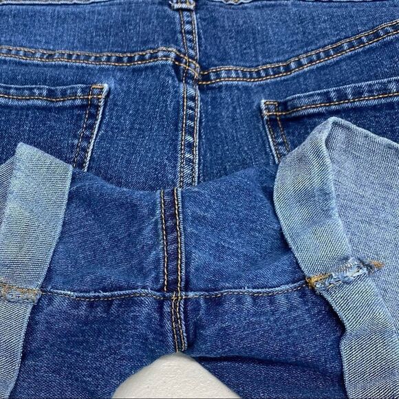 Old Navy The Drew Cuffed Short size 16 - Picture 5 of 5